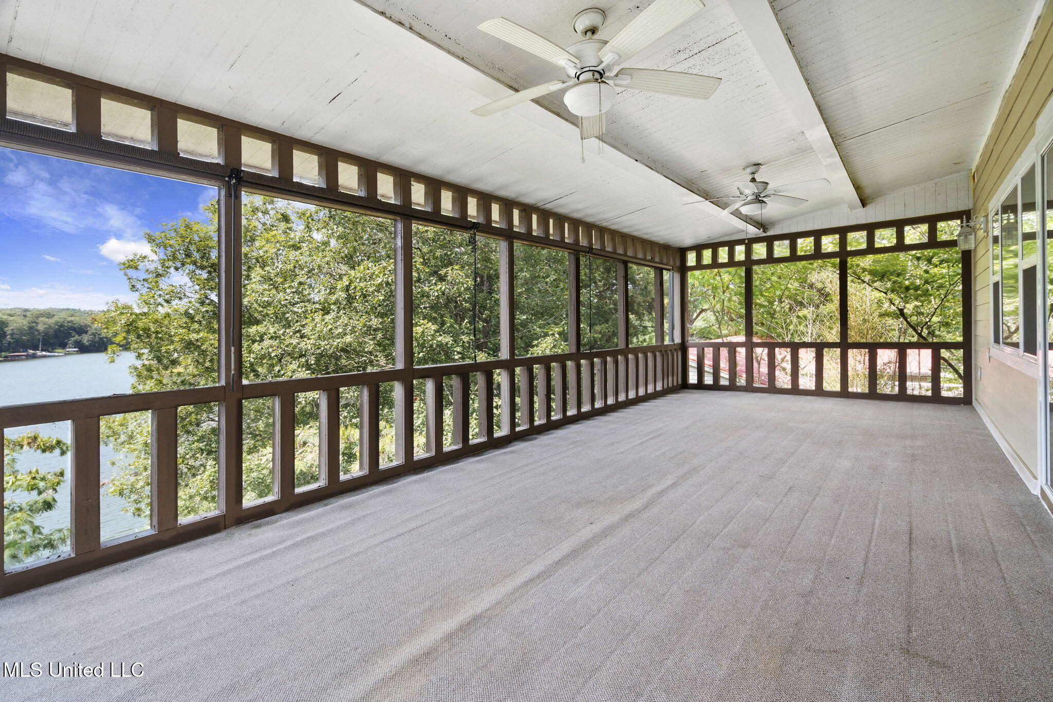 579 Snow Lake Drive Drive