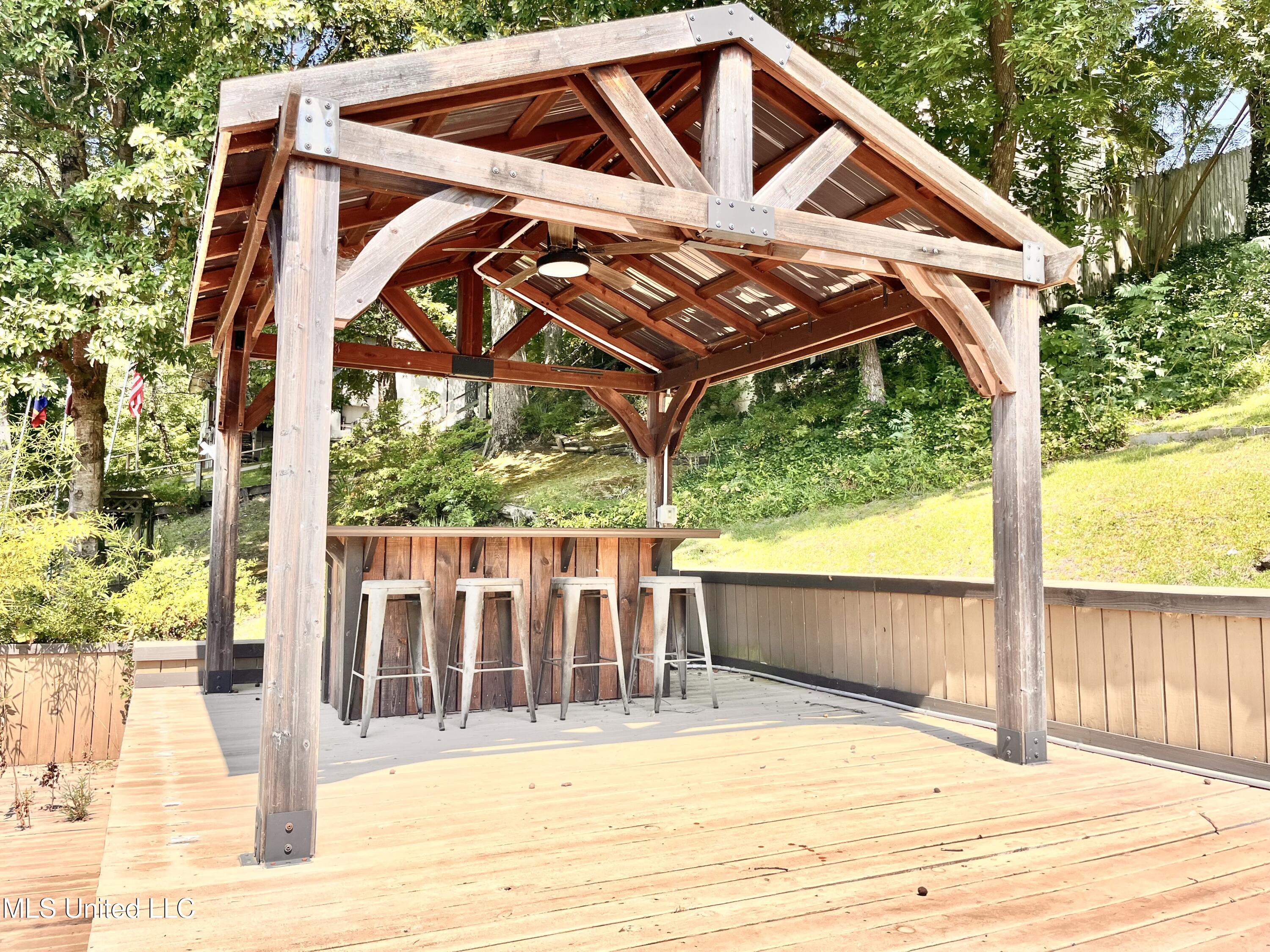 579 Snow Lake Drive Drive