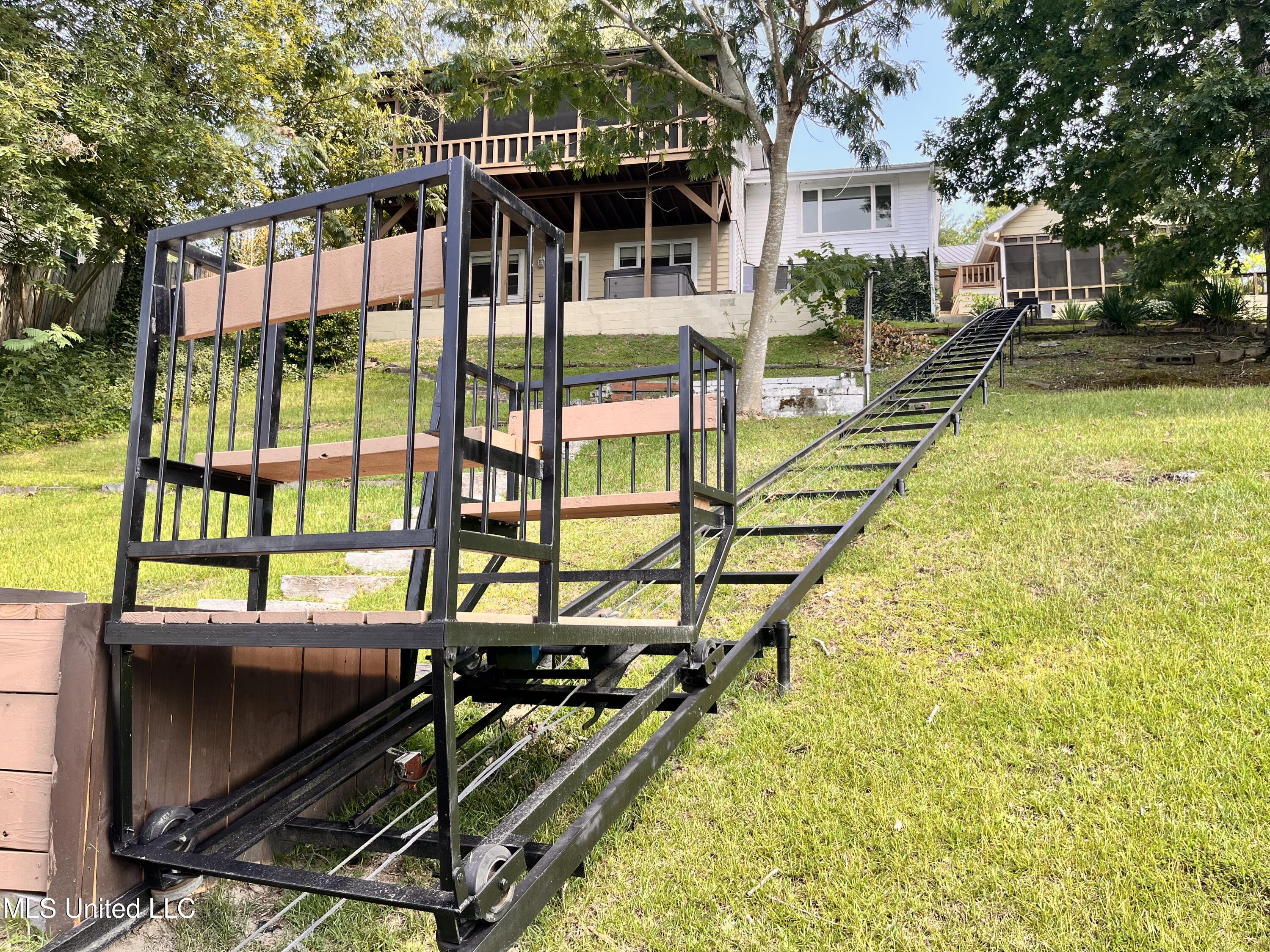 579 Snow Lake Drive Drive