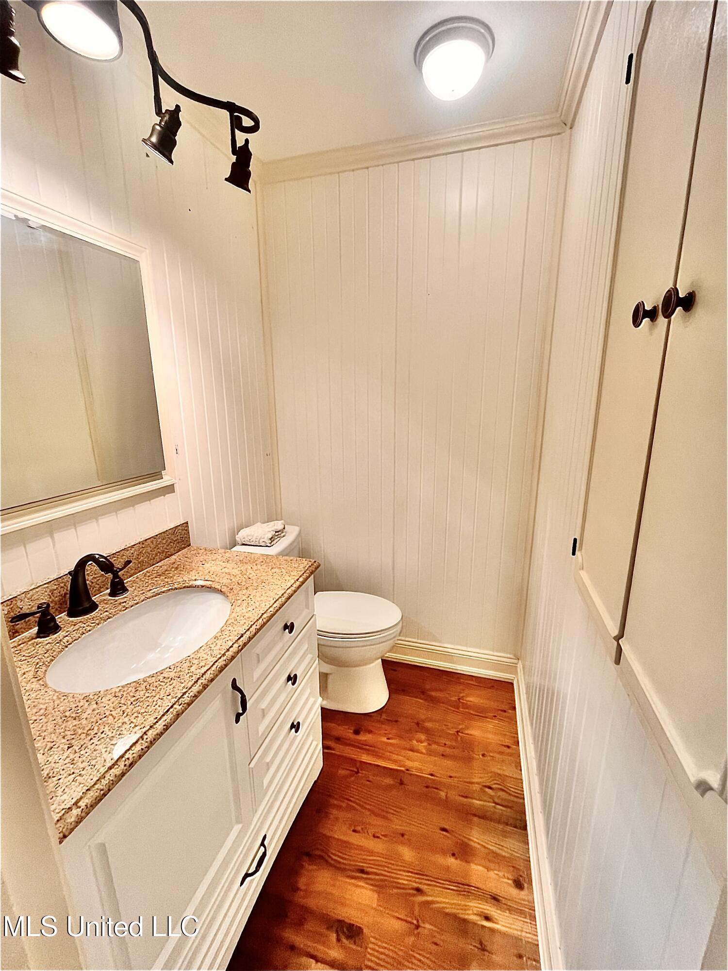 579 Snow Lake Drive Drive