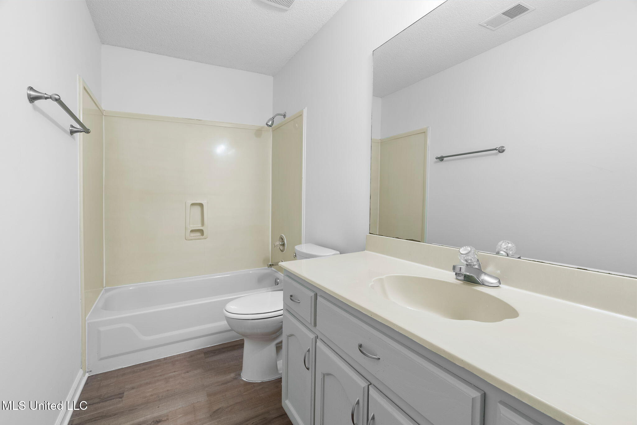 33 W Foxwood Circle, W