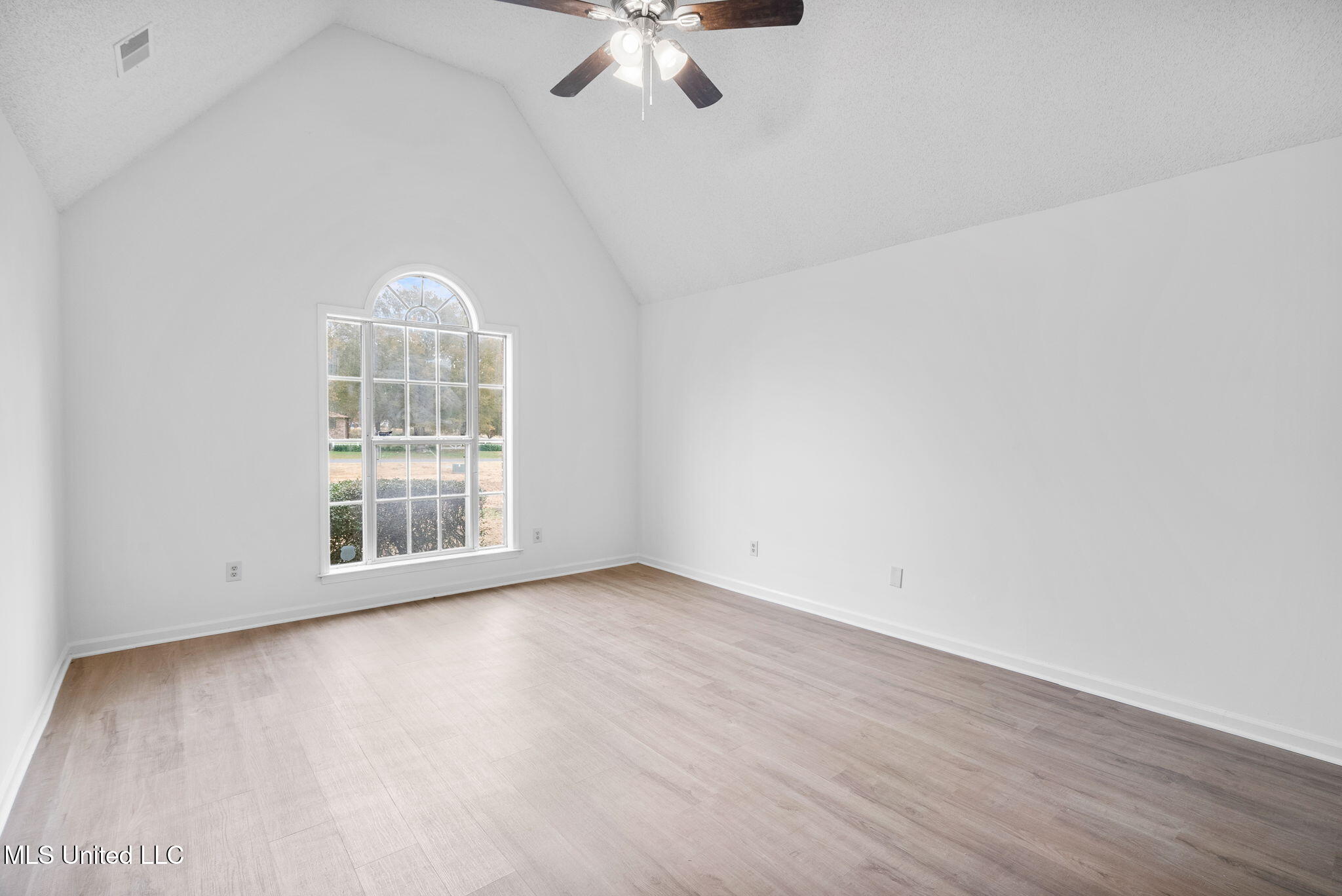 33 W Foxwood Circle, W