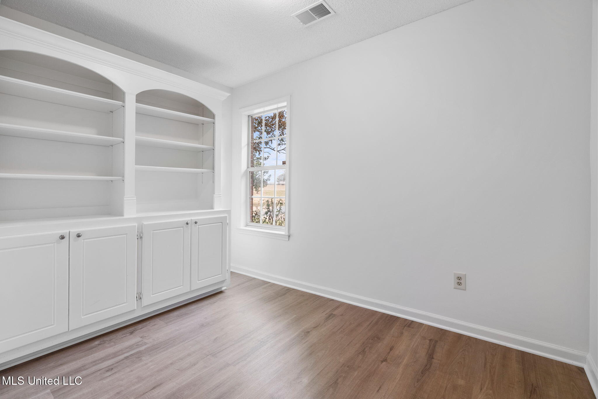 33 W Foxwood Circle, W