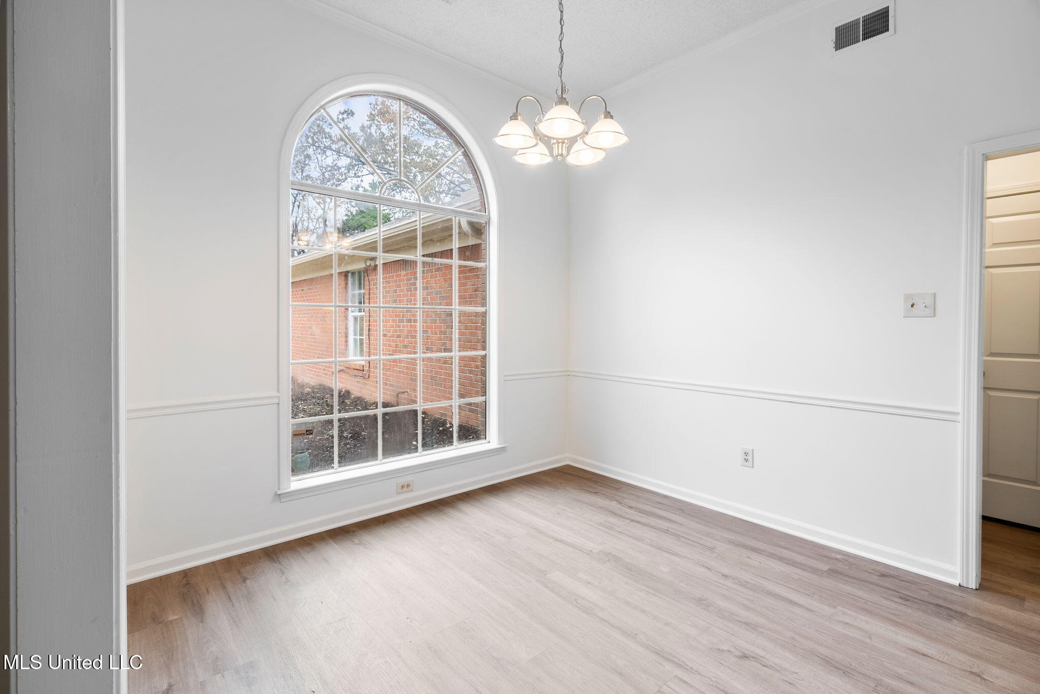 33 W Foxwood Circle, W