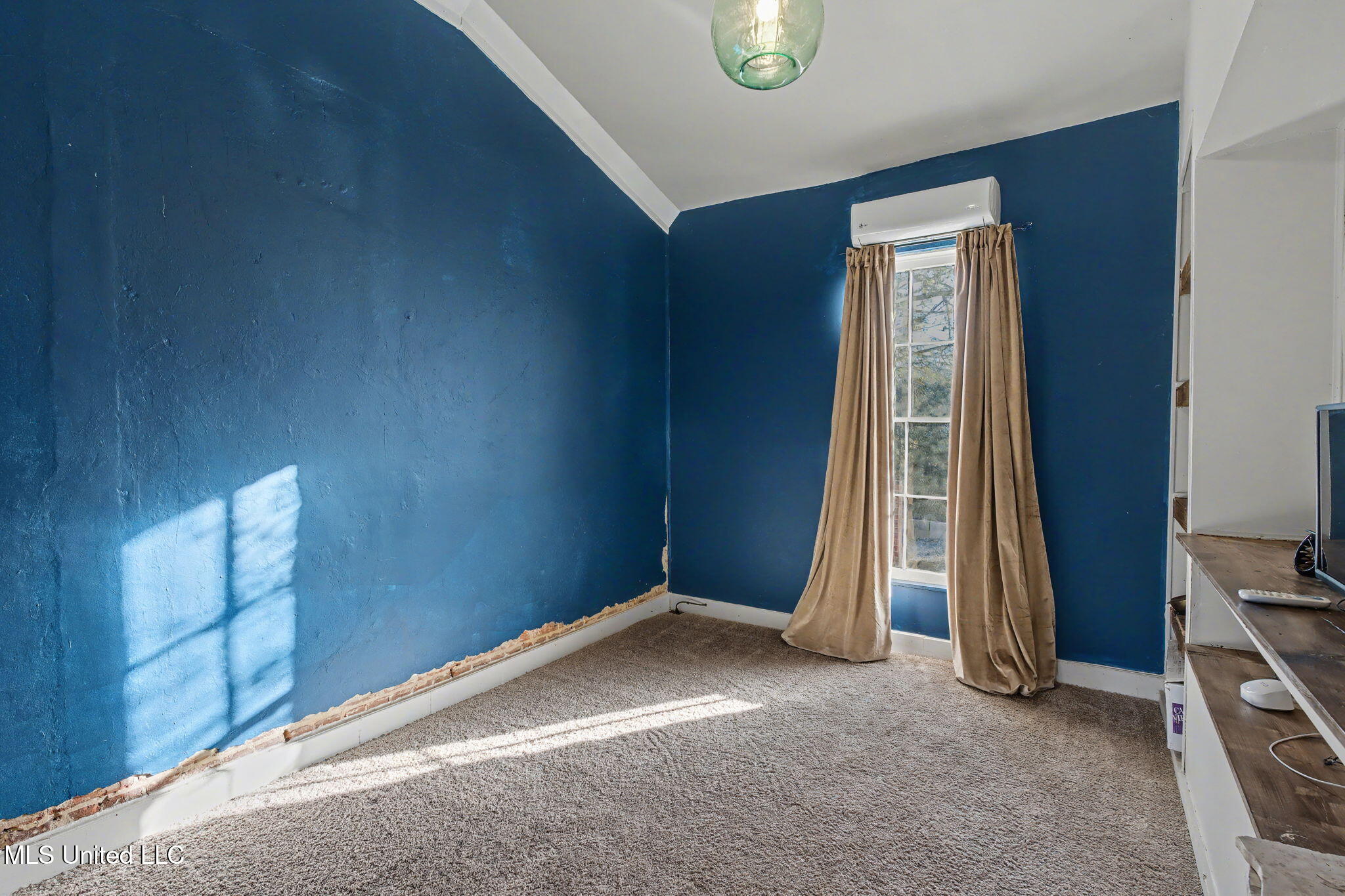 435 E College Avenue