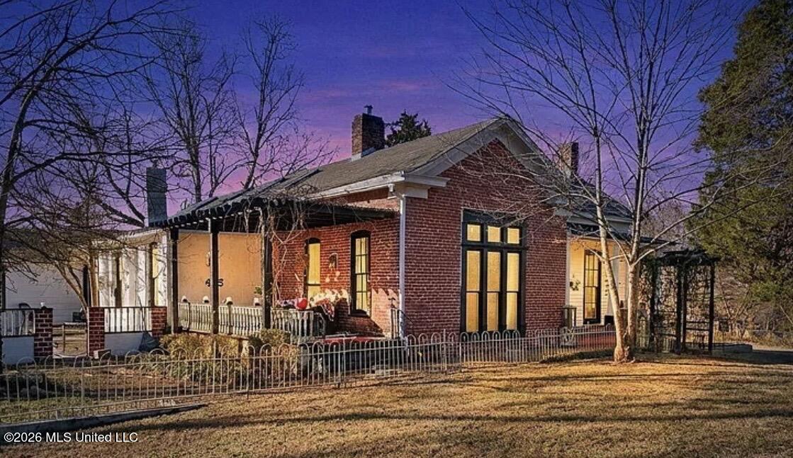 435 E College Avenue