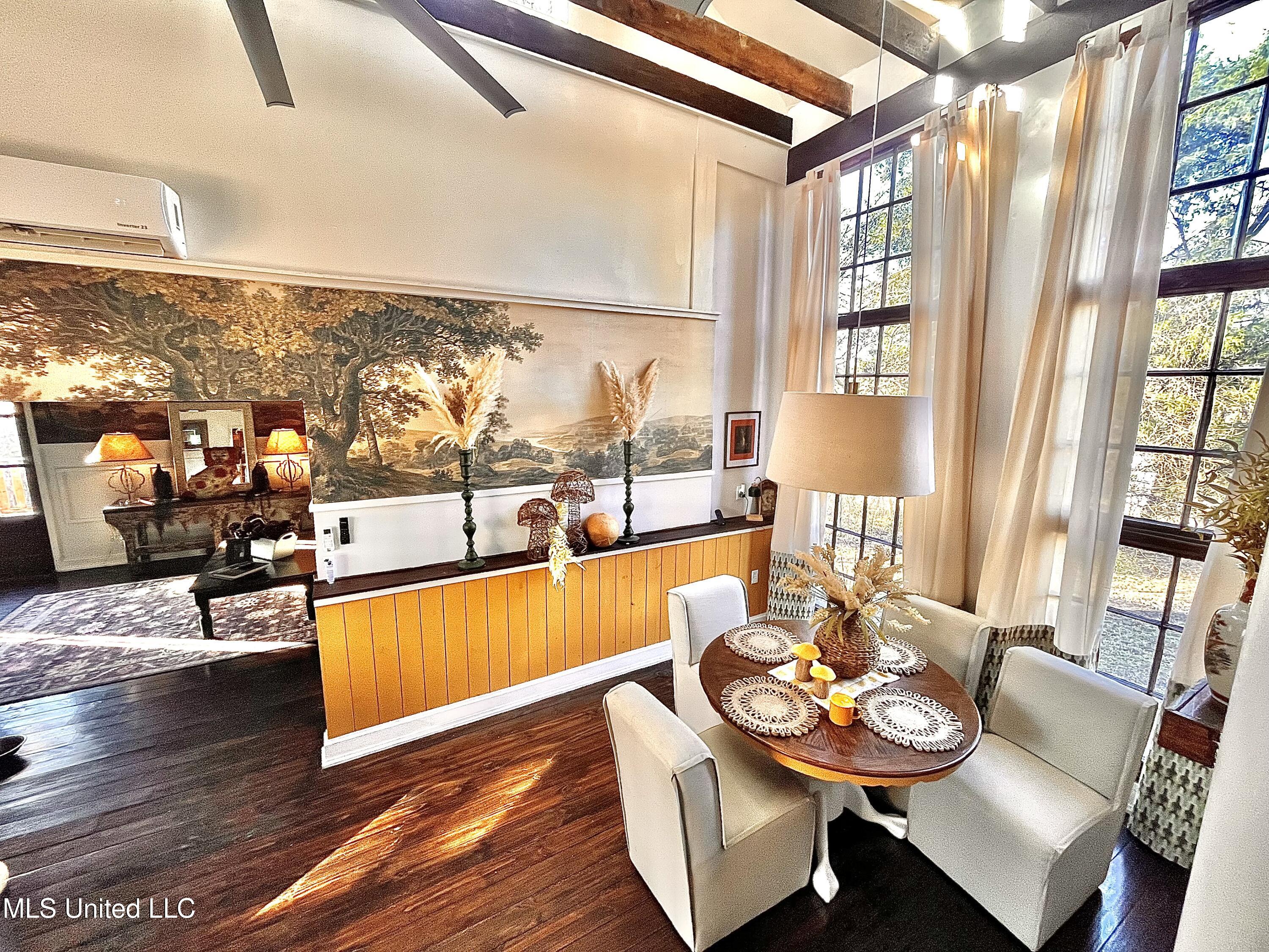 435 E College Avenue