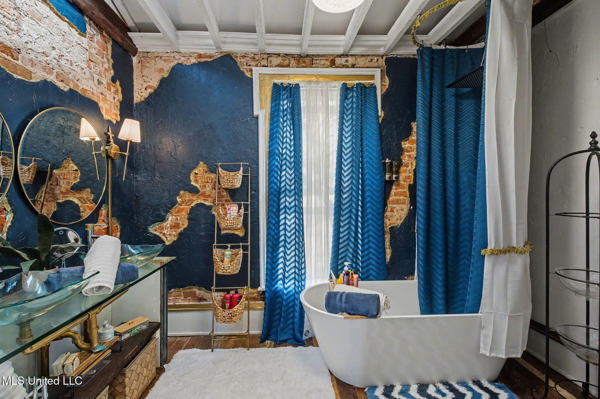 435 E College Avenue