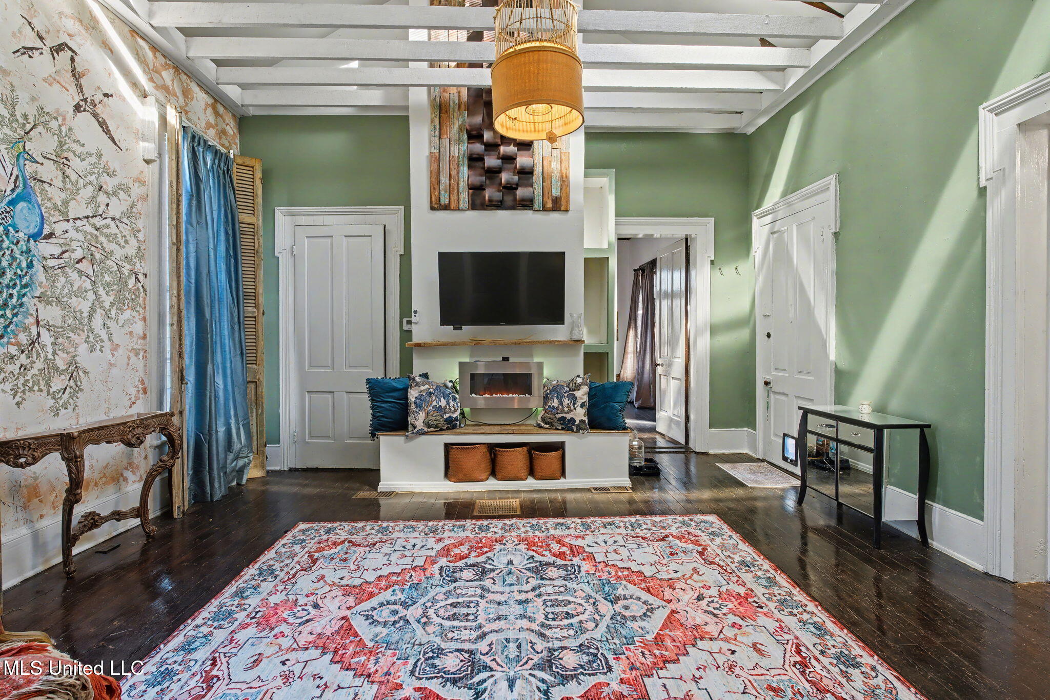 435 E College Avenue