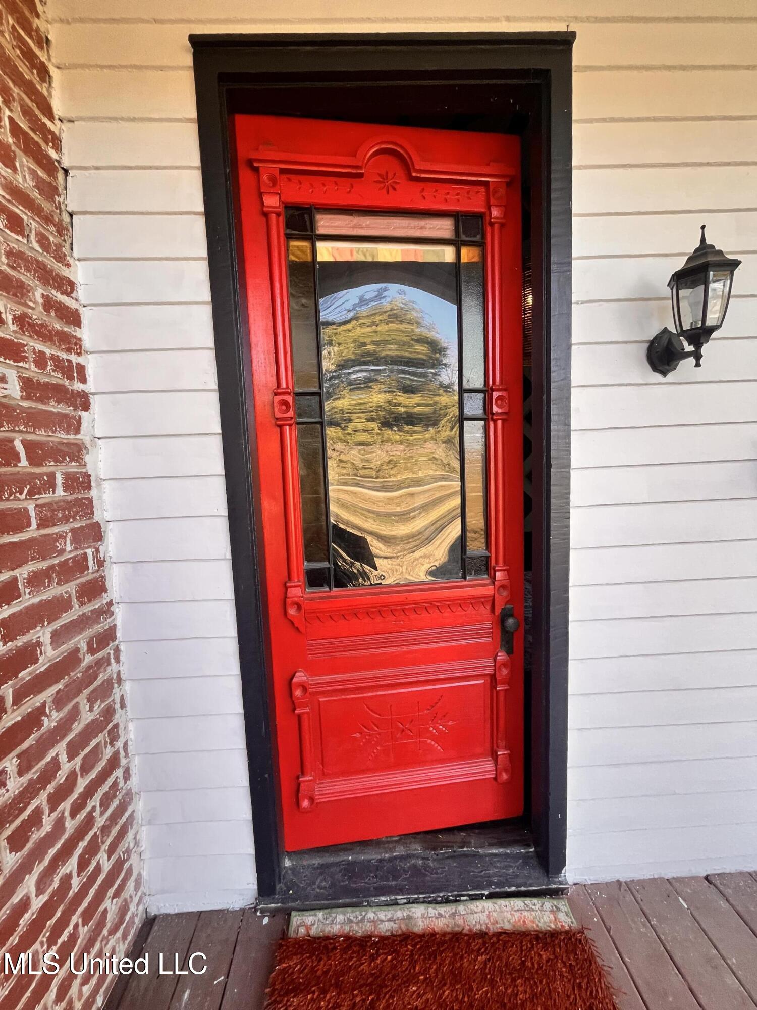 435 E College Avenue