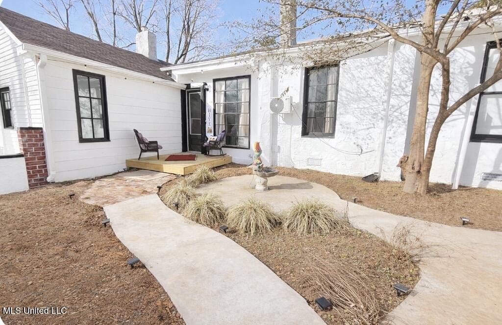 435 E College Avenue