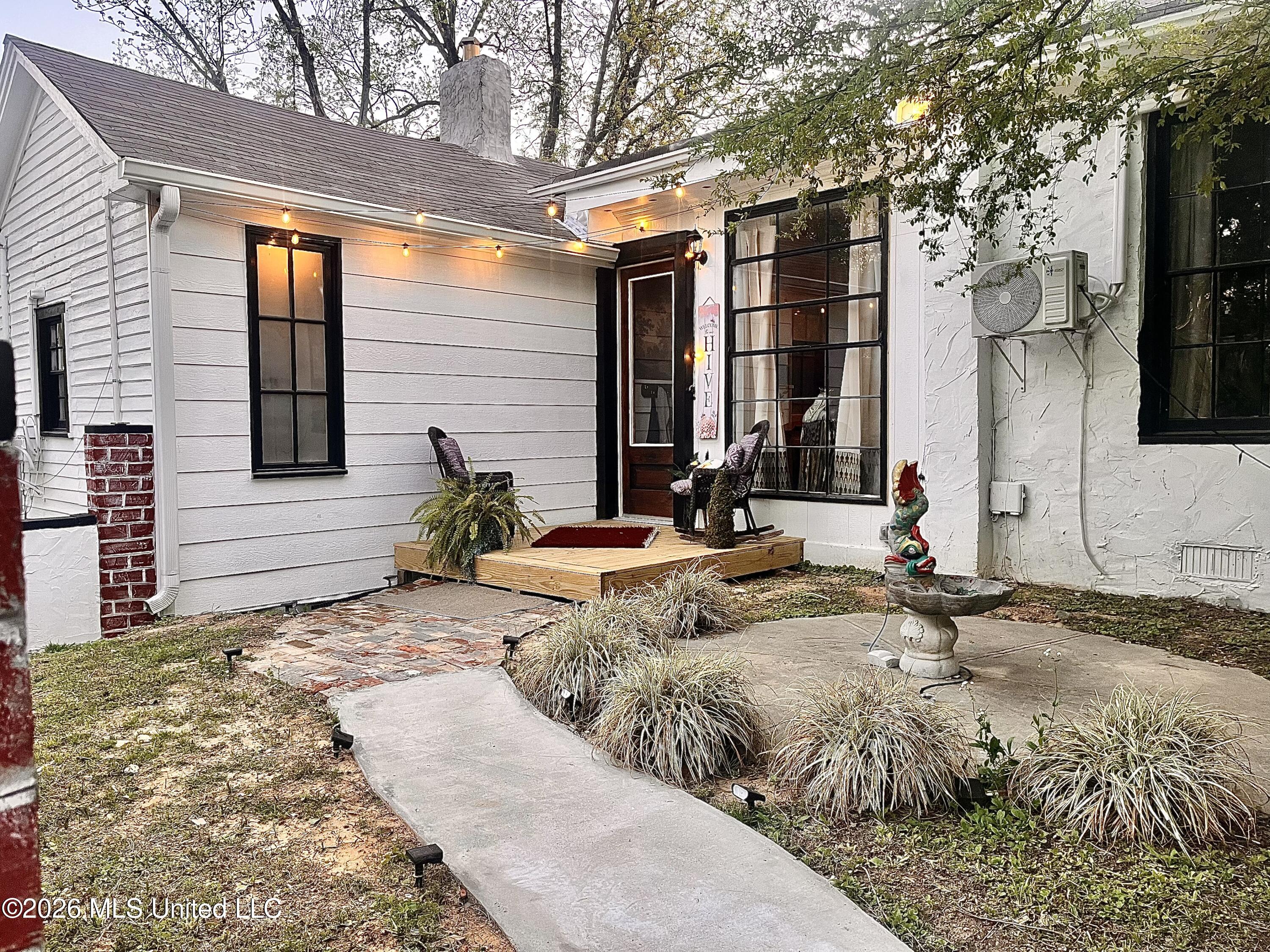 435 E College Avenue