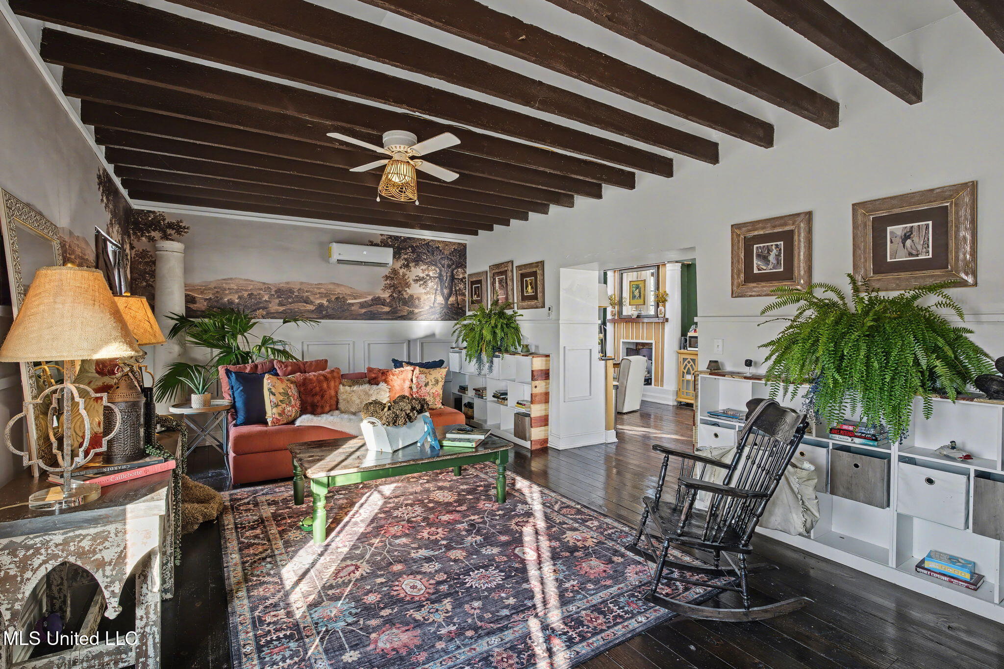 435 E College Avenue