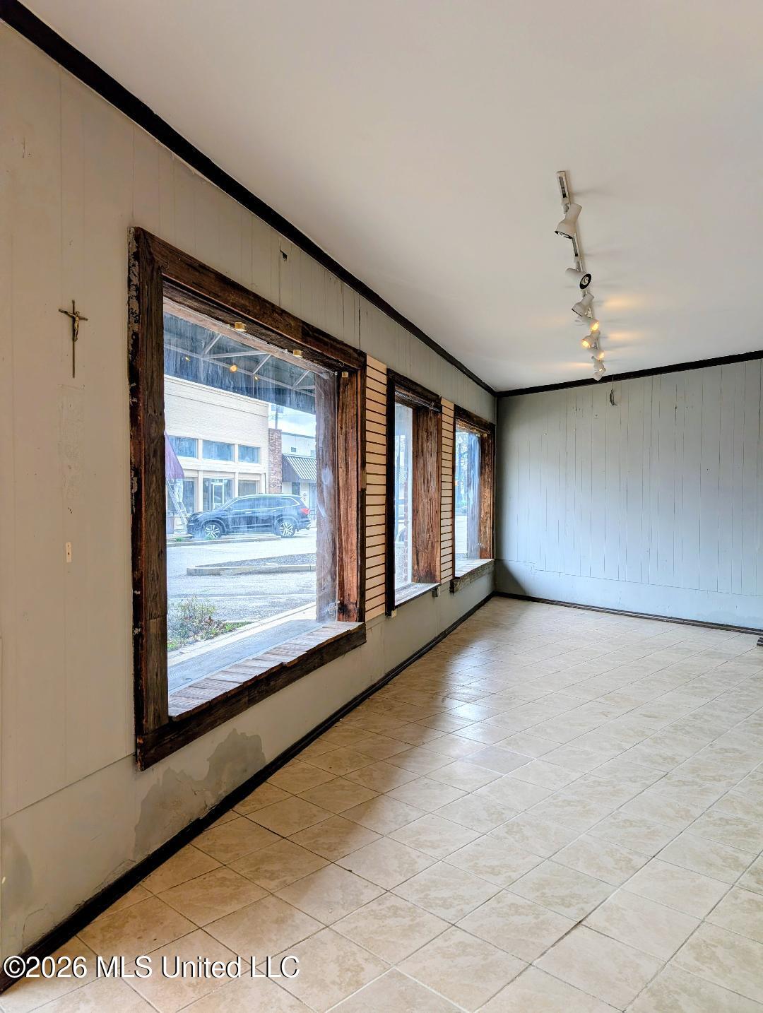 9119 Pigeon Roost Road