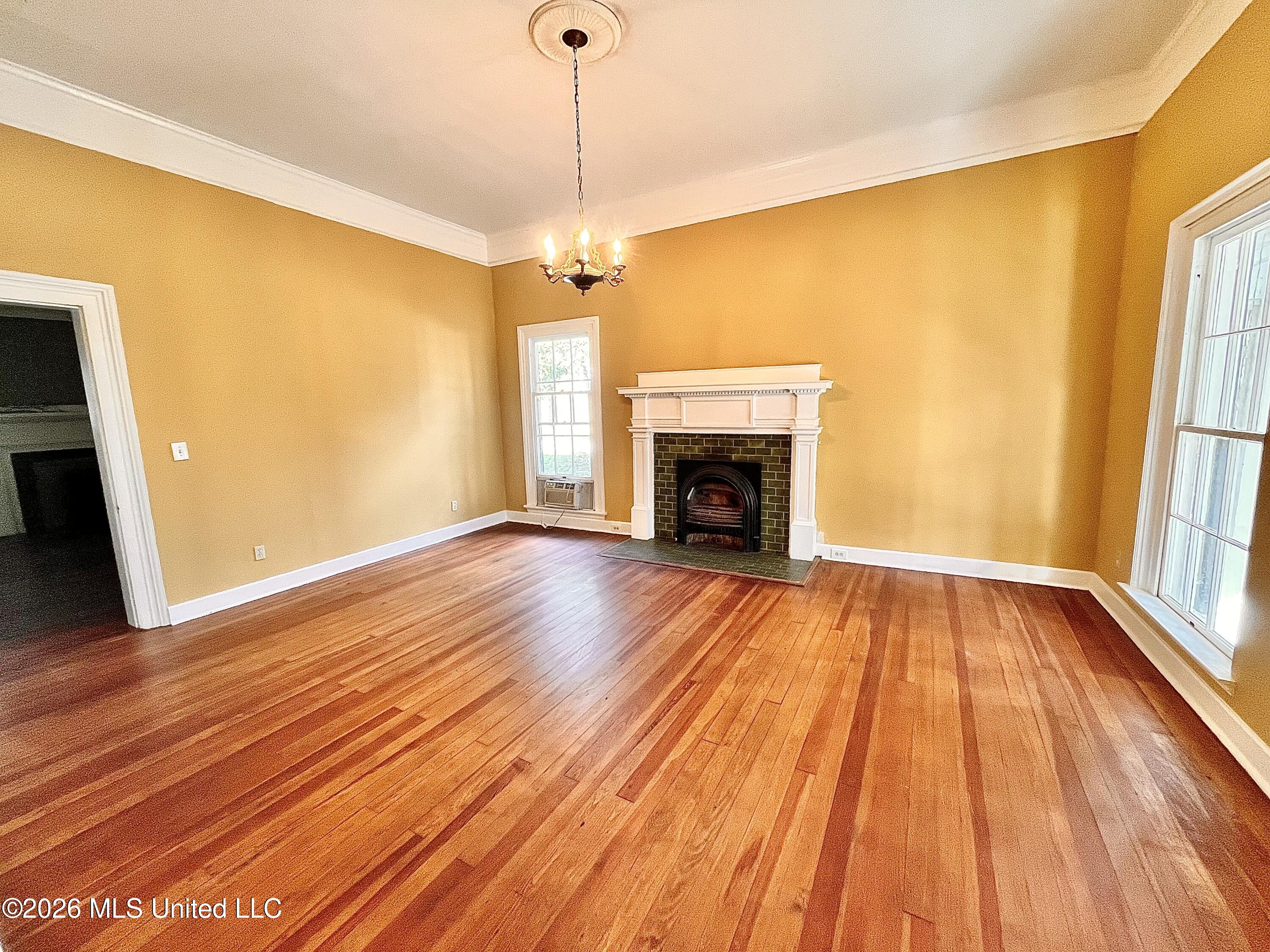 240 W Chulahoma Avenue