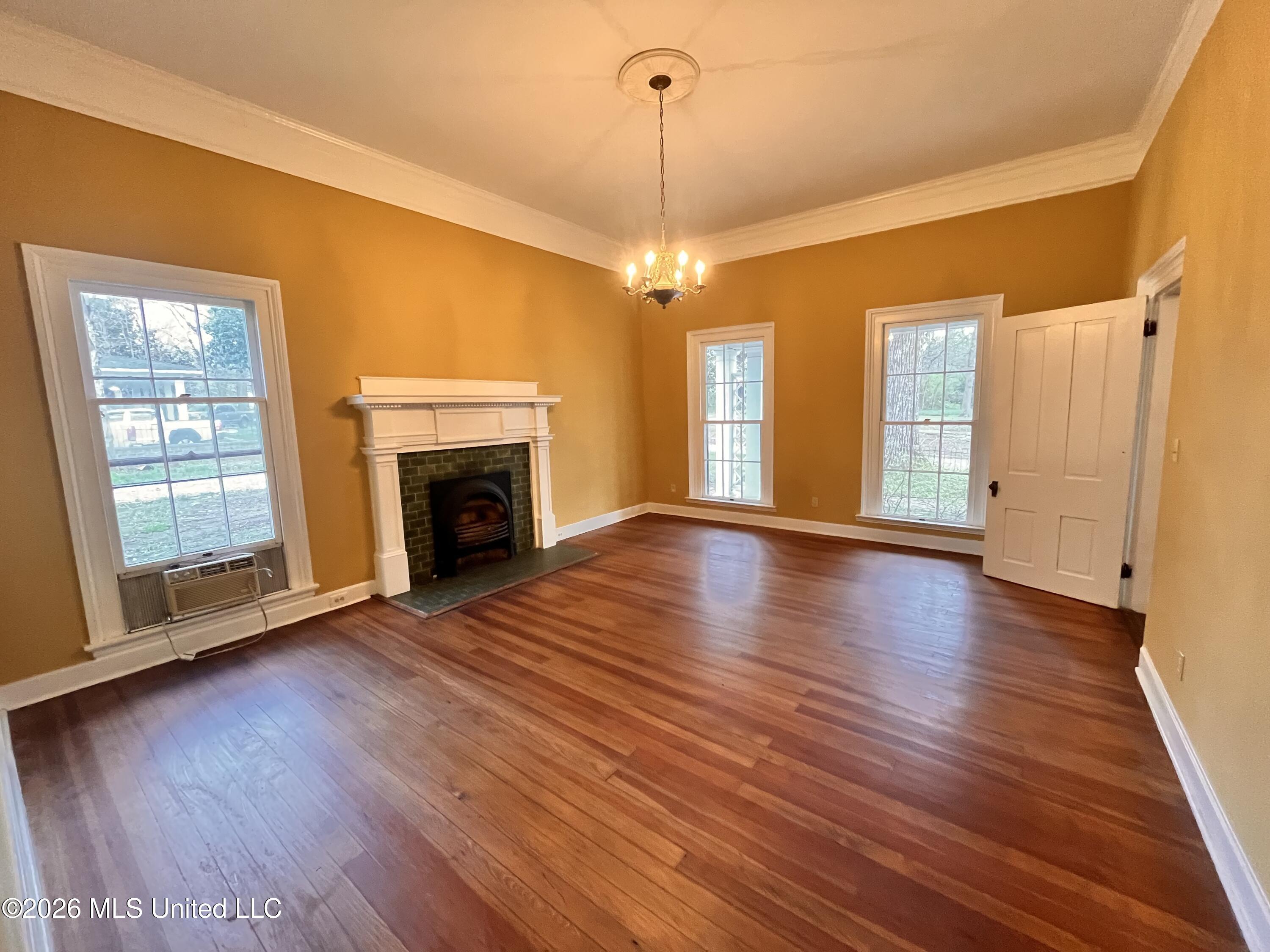 240 W Chulahoma Avenue