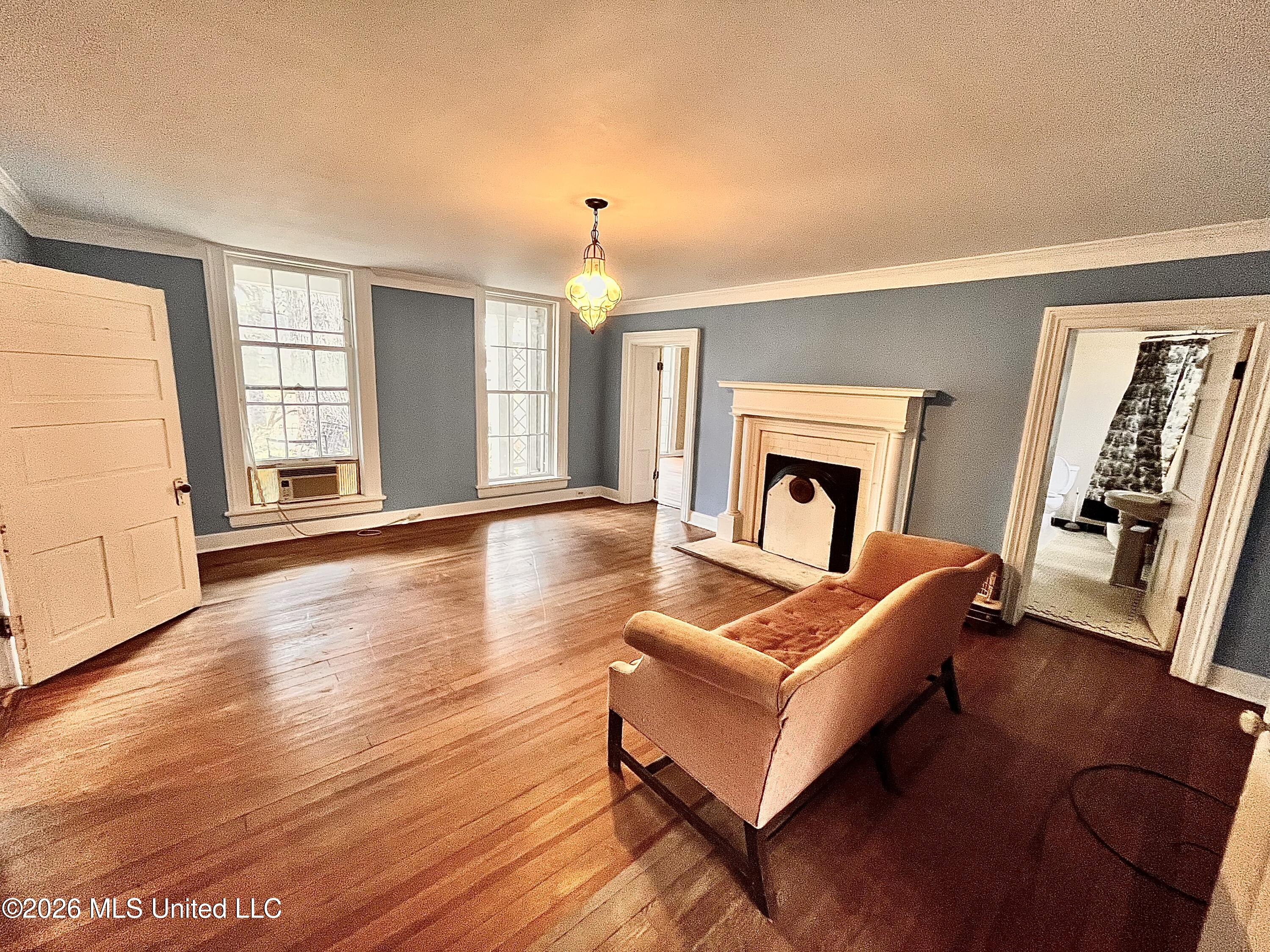 240 W Chulahoma Avenue