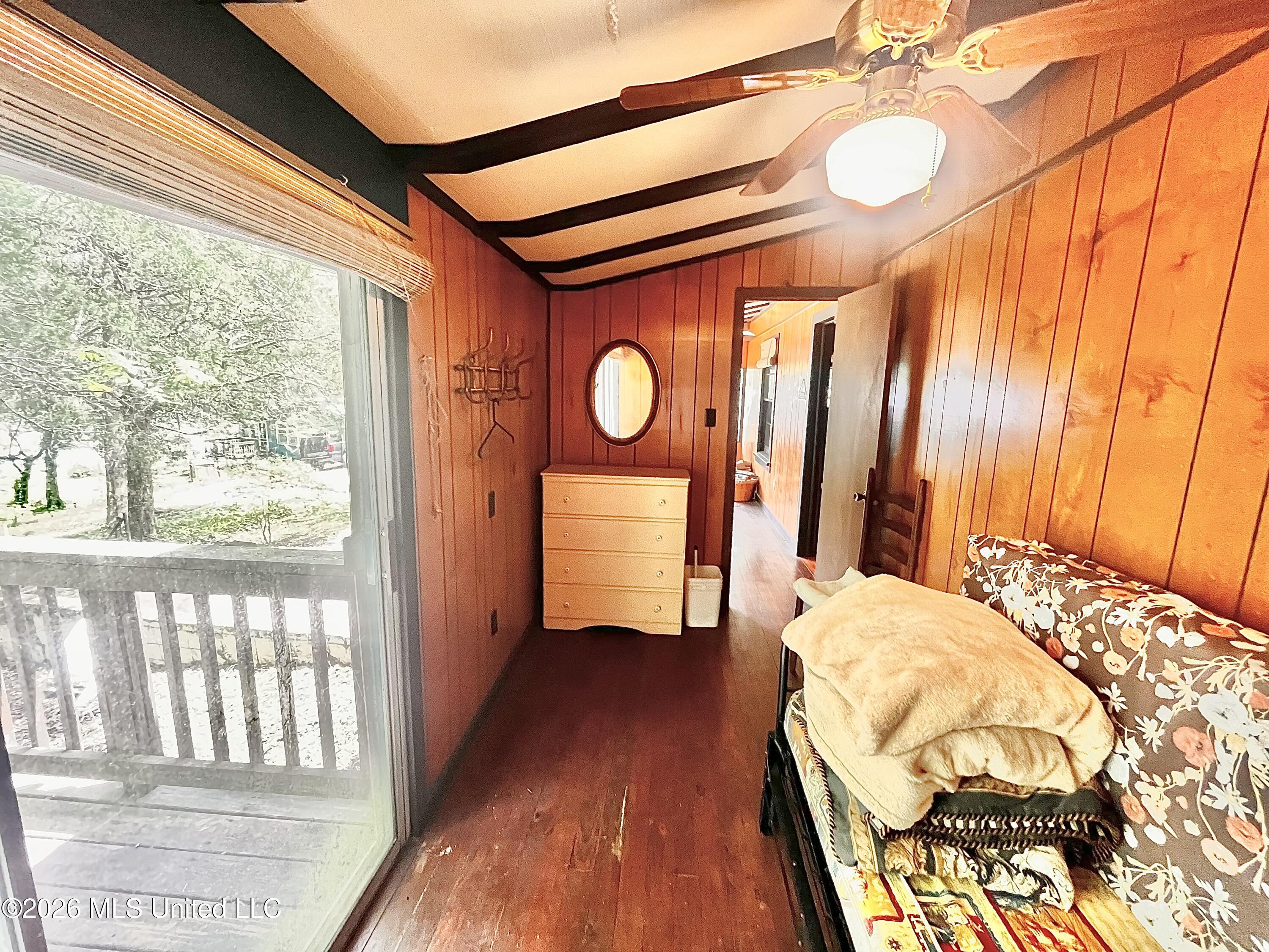 318 Lake Shore