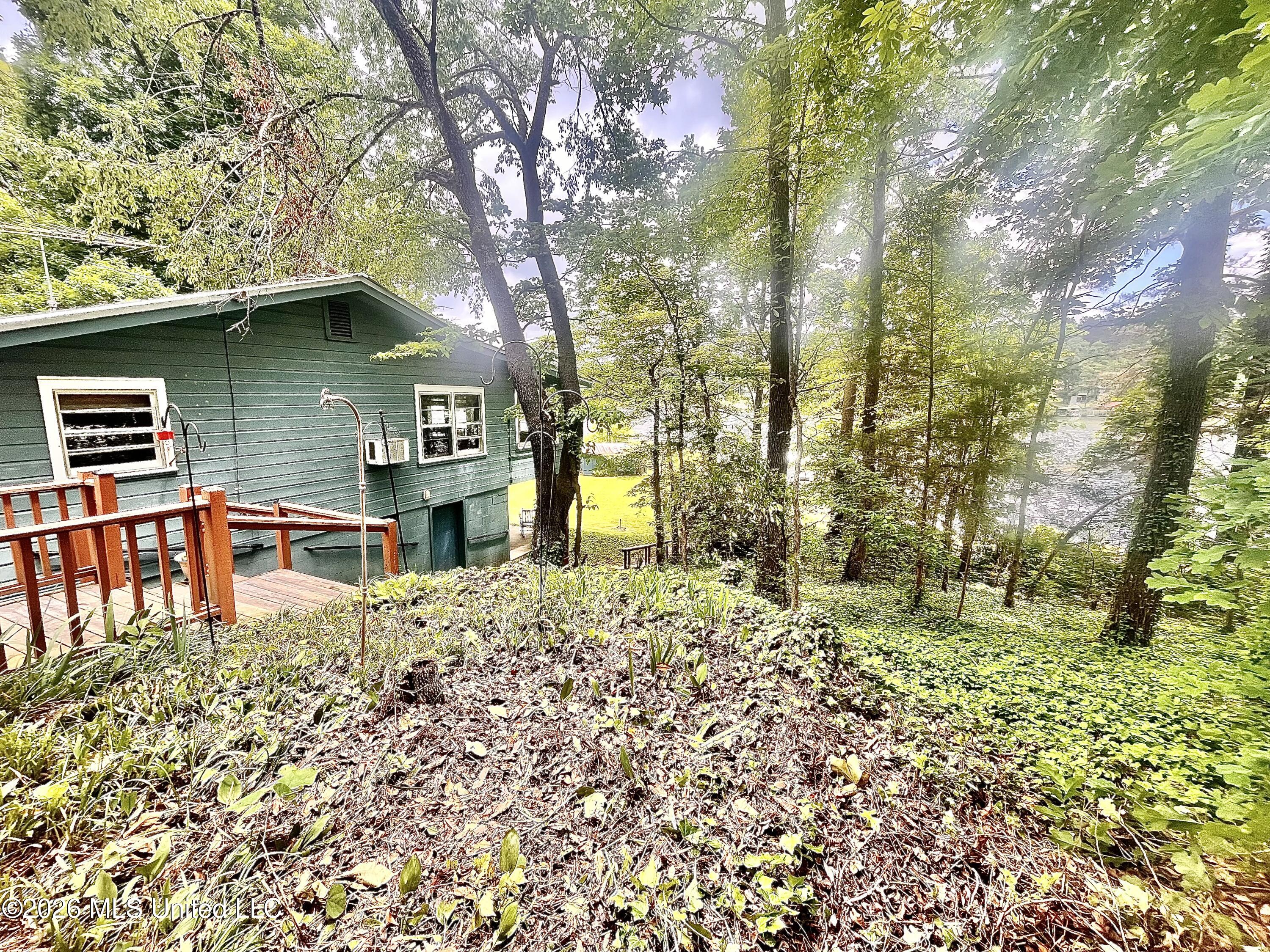 318 Lake Shore