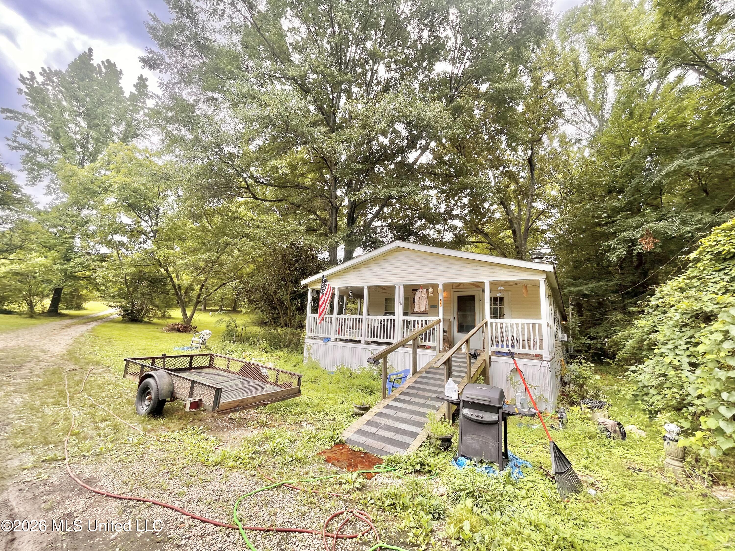 53 Lenzi Road