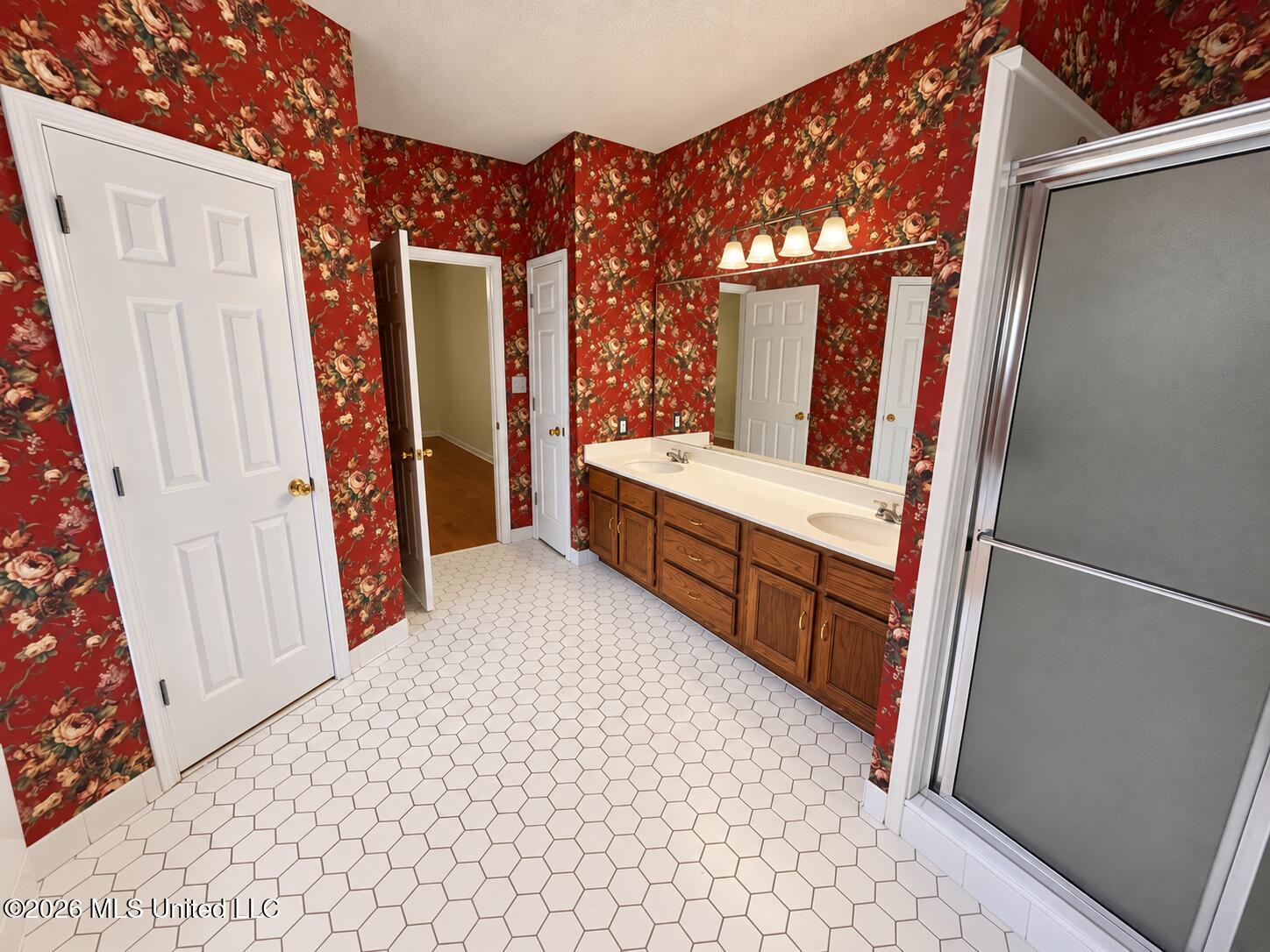 8885 Cedar Crest Lane