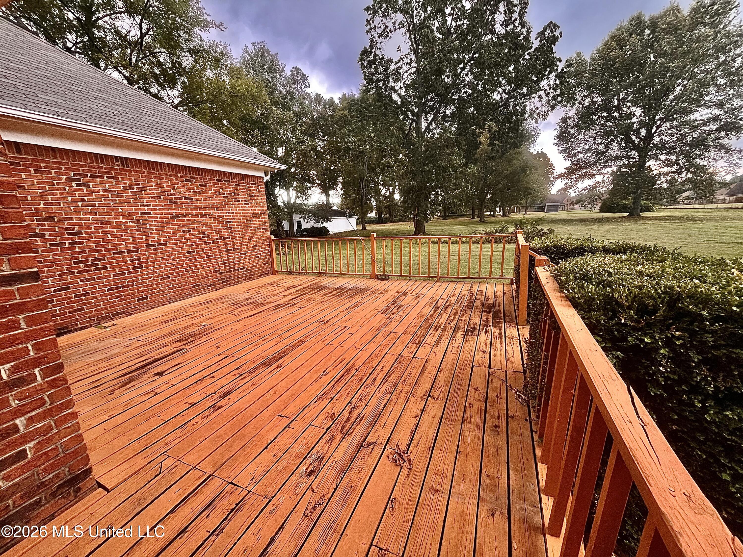 8885 Cedar Crest Lane