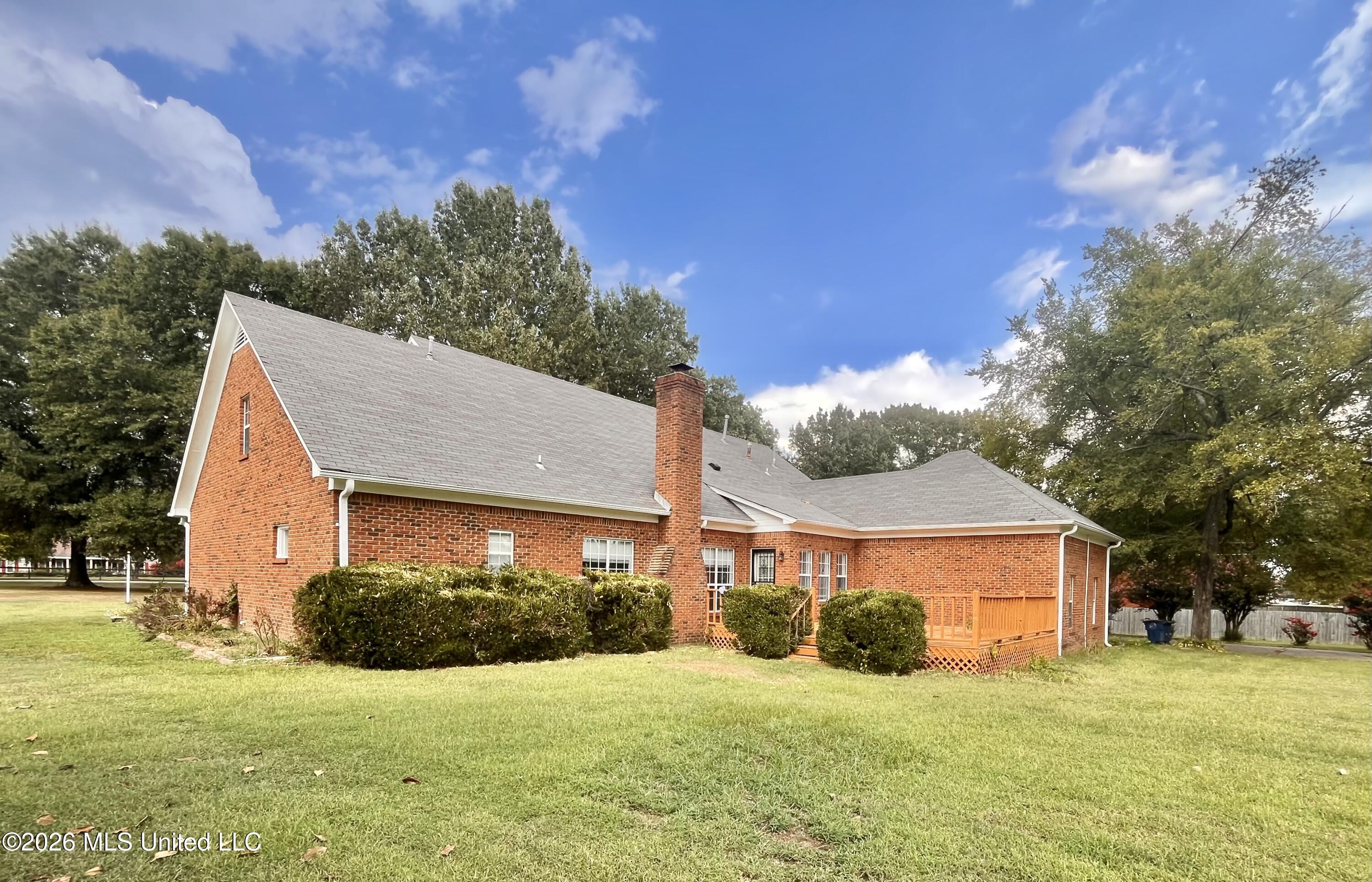 8885 Cedar Crest Lane