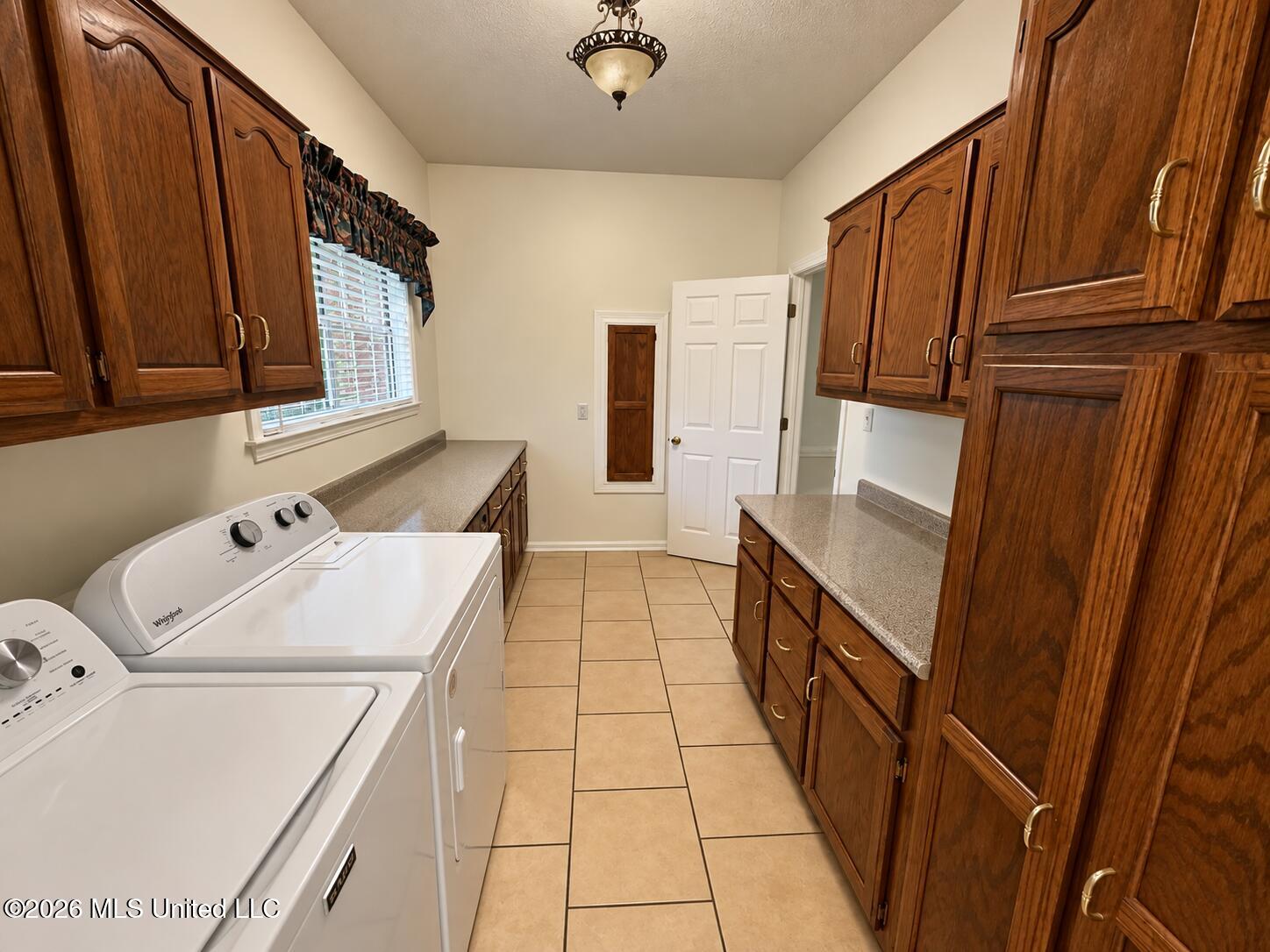 8885 Cedar Crest Lane