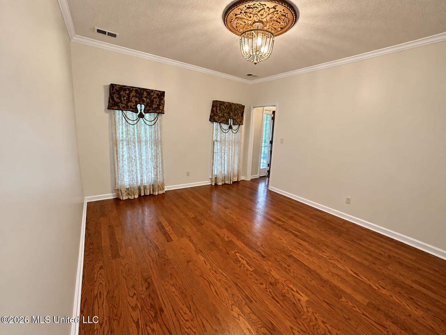 8885 Cedar Crest Lane