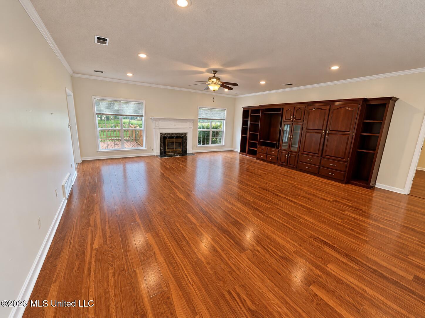 8885 Cedar Crest Lane