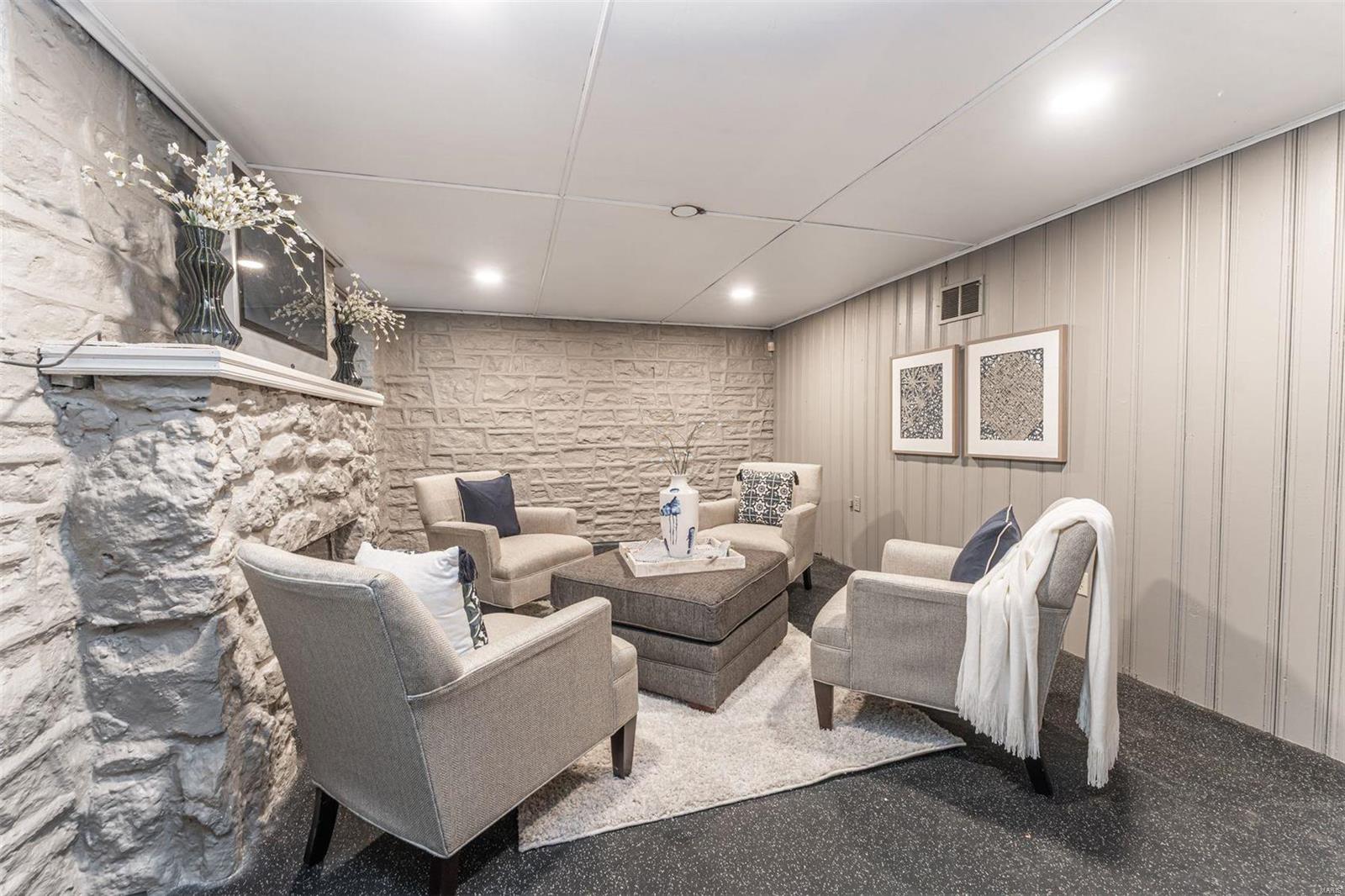 417 N Jackson Avenue