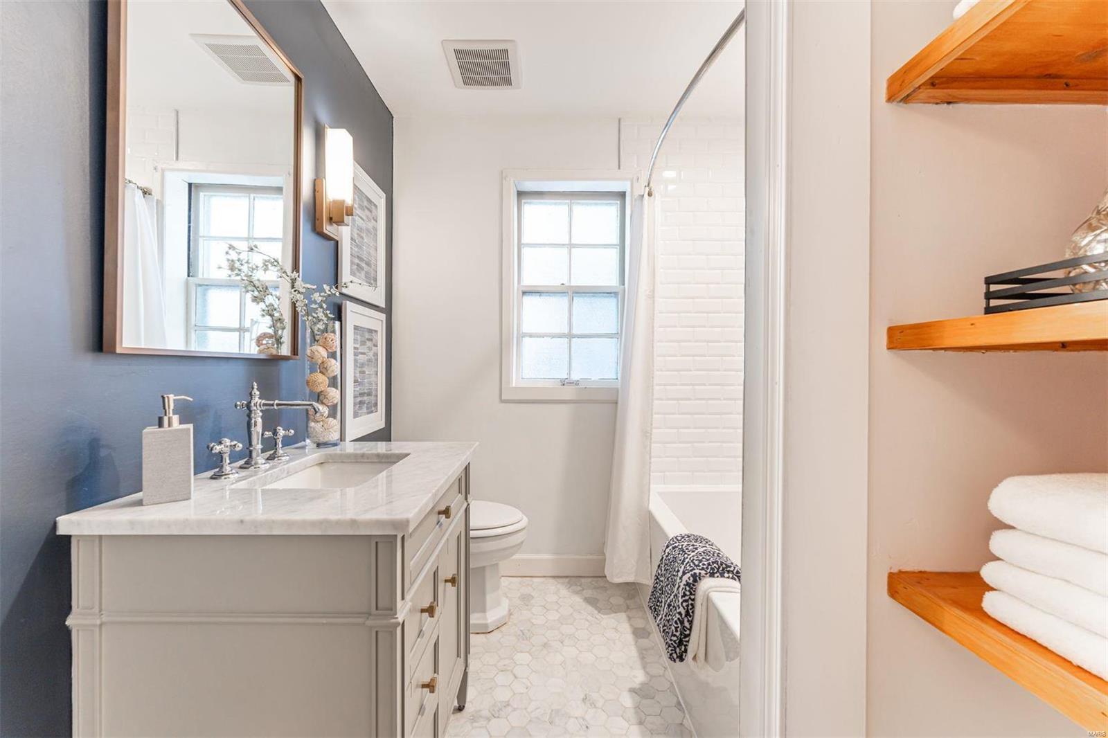 417 N Jackson Avenue