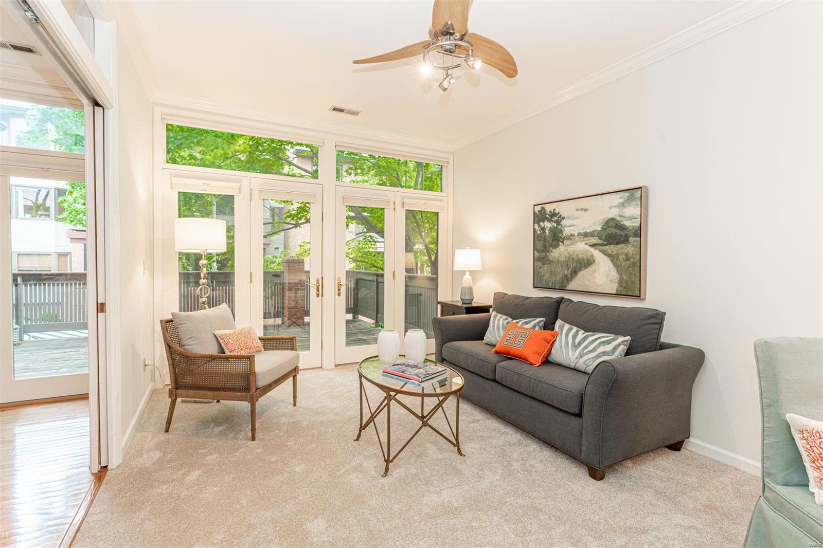 312 N Meramec Avenue Unit: 200