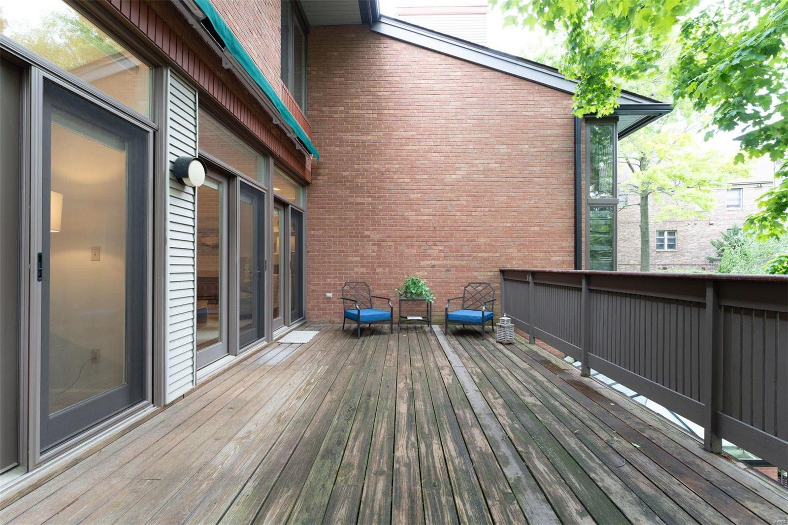 312 N Meramec Avenue Unit: 200