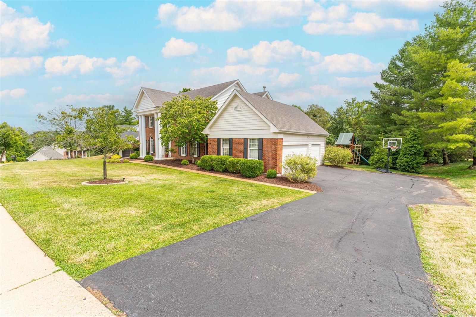 1548 Honey Locust Court