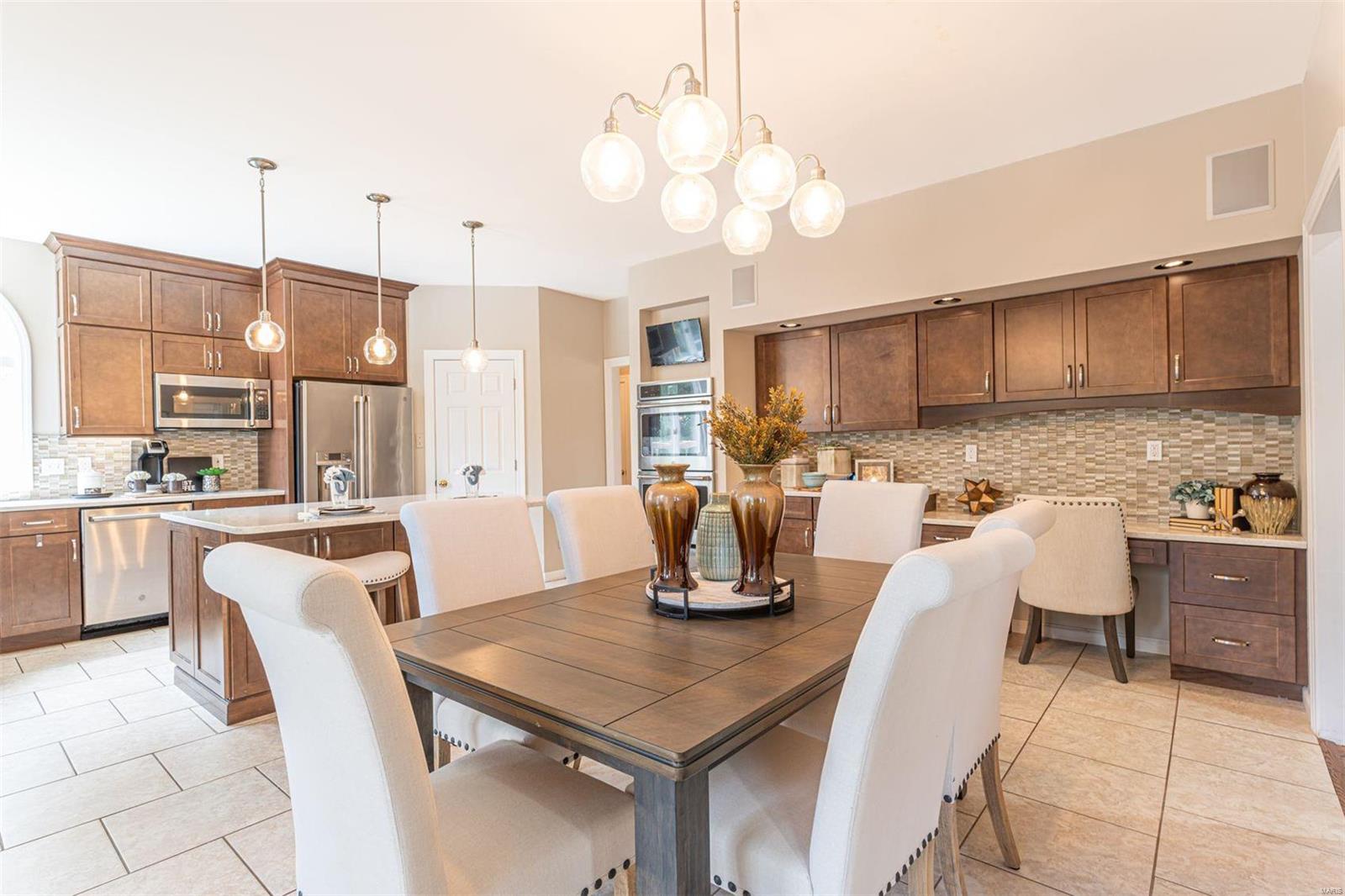 1548 Honey Locust Court