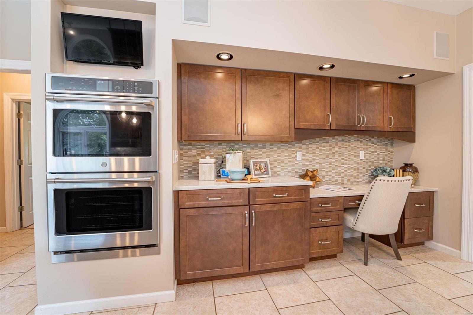 1548 Honey Locust Court