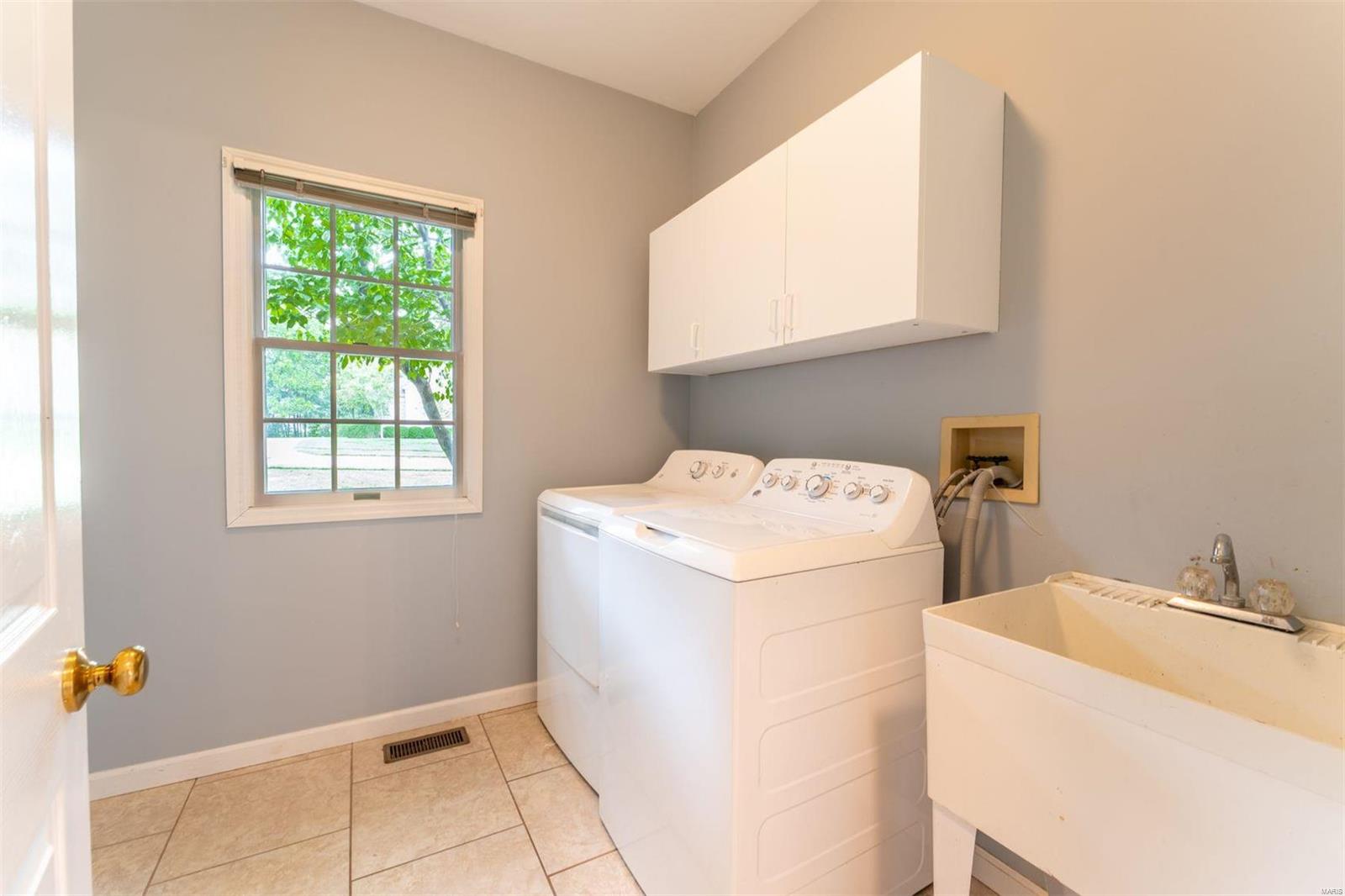 1548 Honey Locust Court