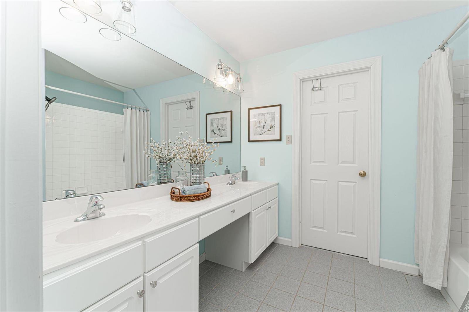 1548 Honey Locust Court