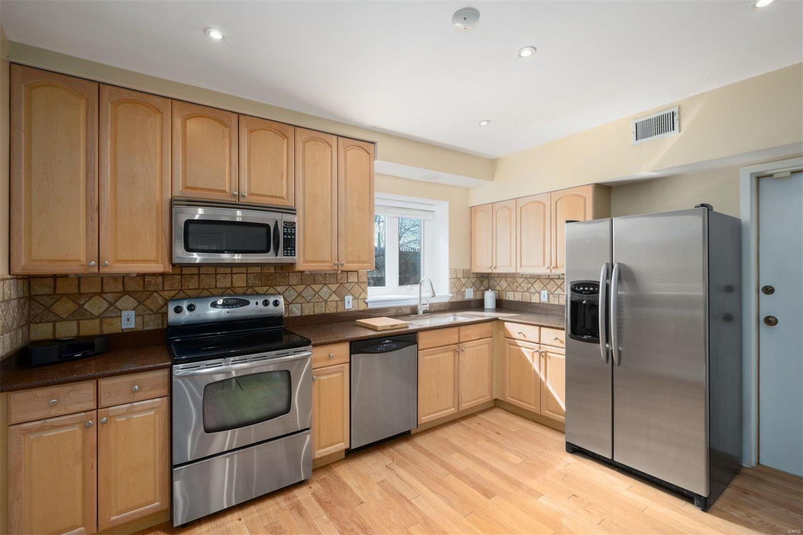 250 S Brentwood Boulevard Unit: 1C