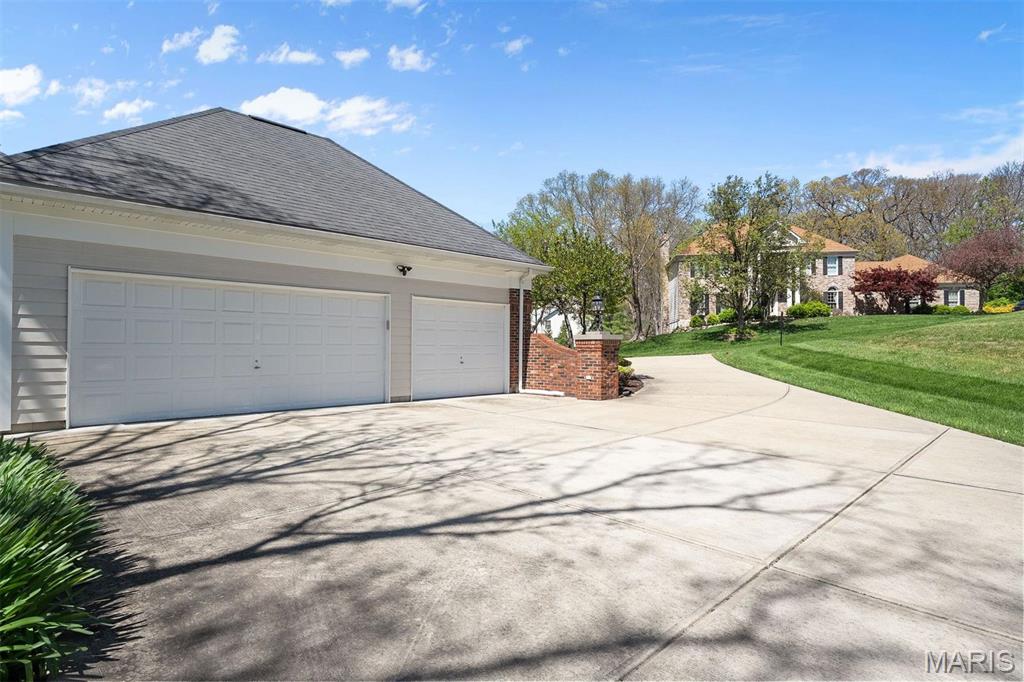 Ranch Living in Chesterfield with Private Pool