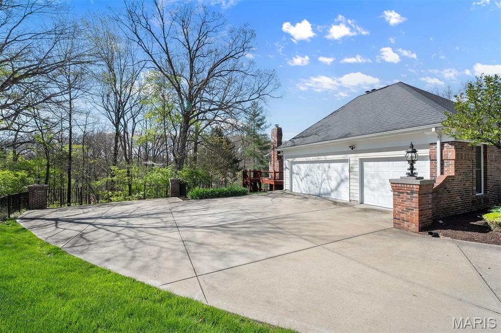 Ranch Living in Chesterfield with Private Pool