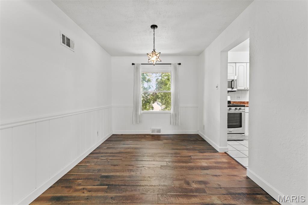 1207 Grandview Drive