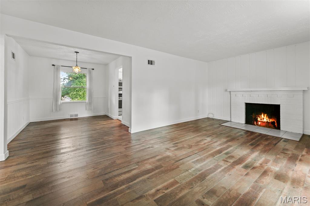 1207 Grandview Drive
