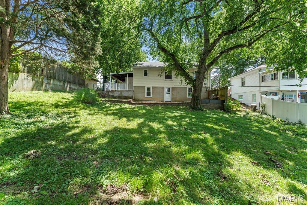 1207 Grandview Drive