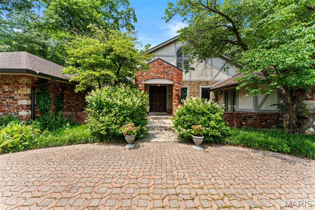 42 Rolling Rock Court