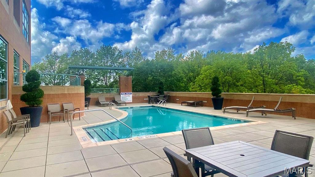 8025 Maryland Avenue Unit: 8H