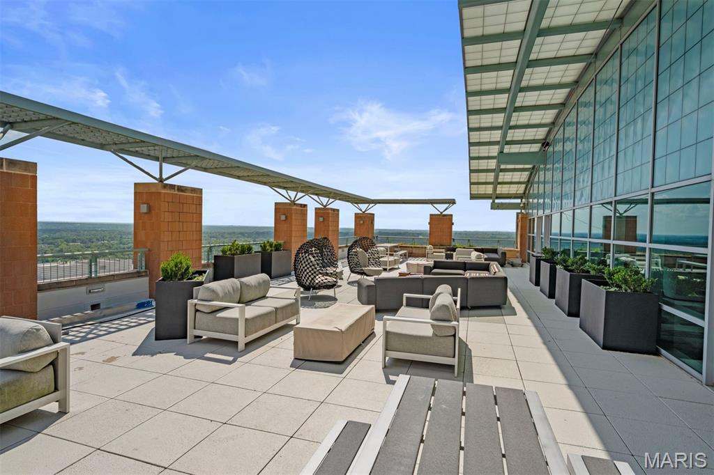 8025 Maryland Avenue Unit: 8H