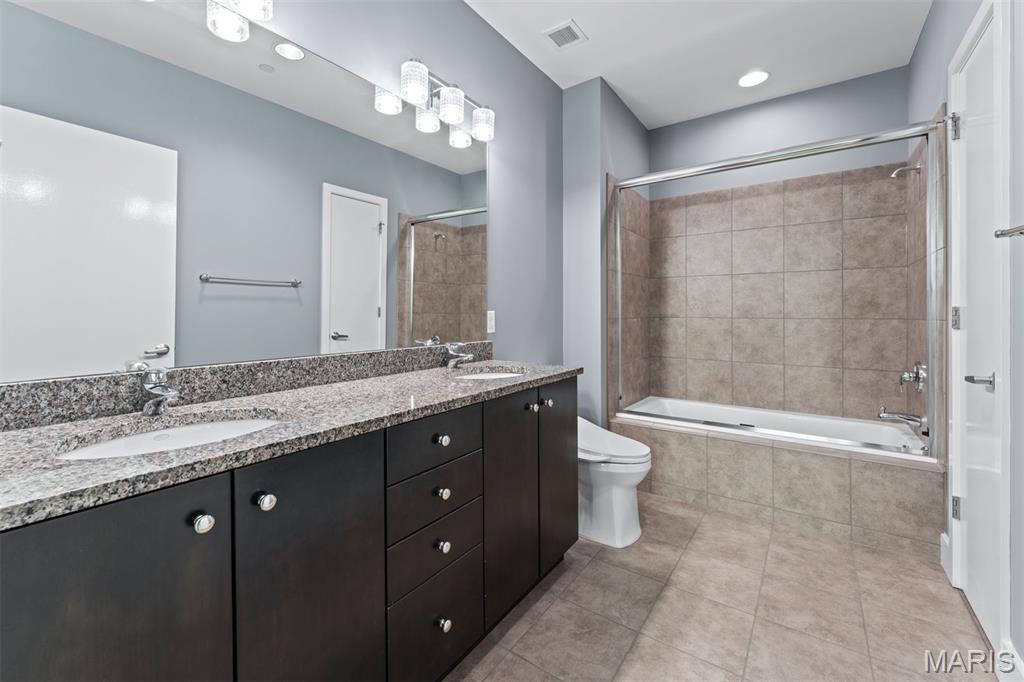 8025 Maryland Avenue Unit: 8H