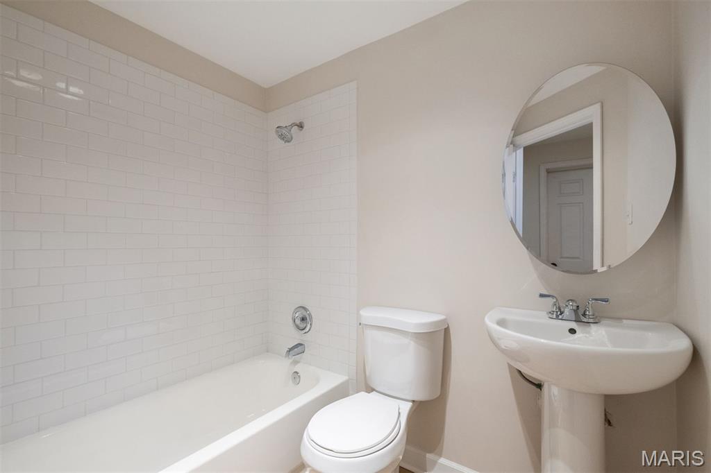 6026 Waterman Boulevard Unit: 1W